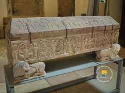 Sarcophage Eveque Adeloch 1130