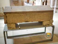 Sarcophage Eveque Adeloch Eglise Saint Thomas