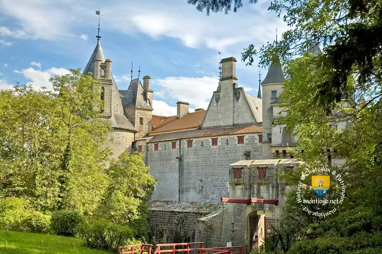 chateau de la rochepot bourgogne franche comte cote dor