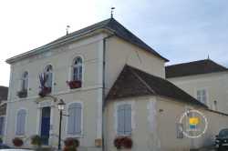 Mairie De Cravant