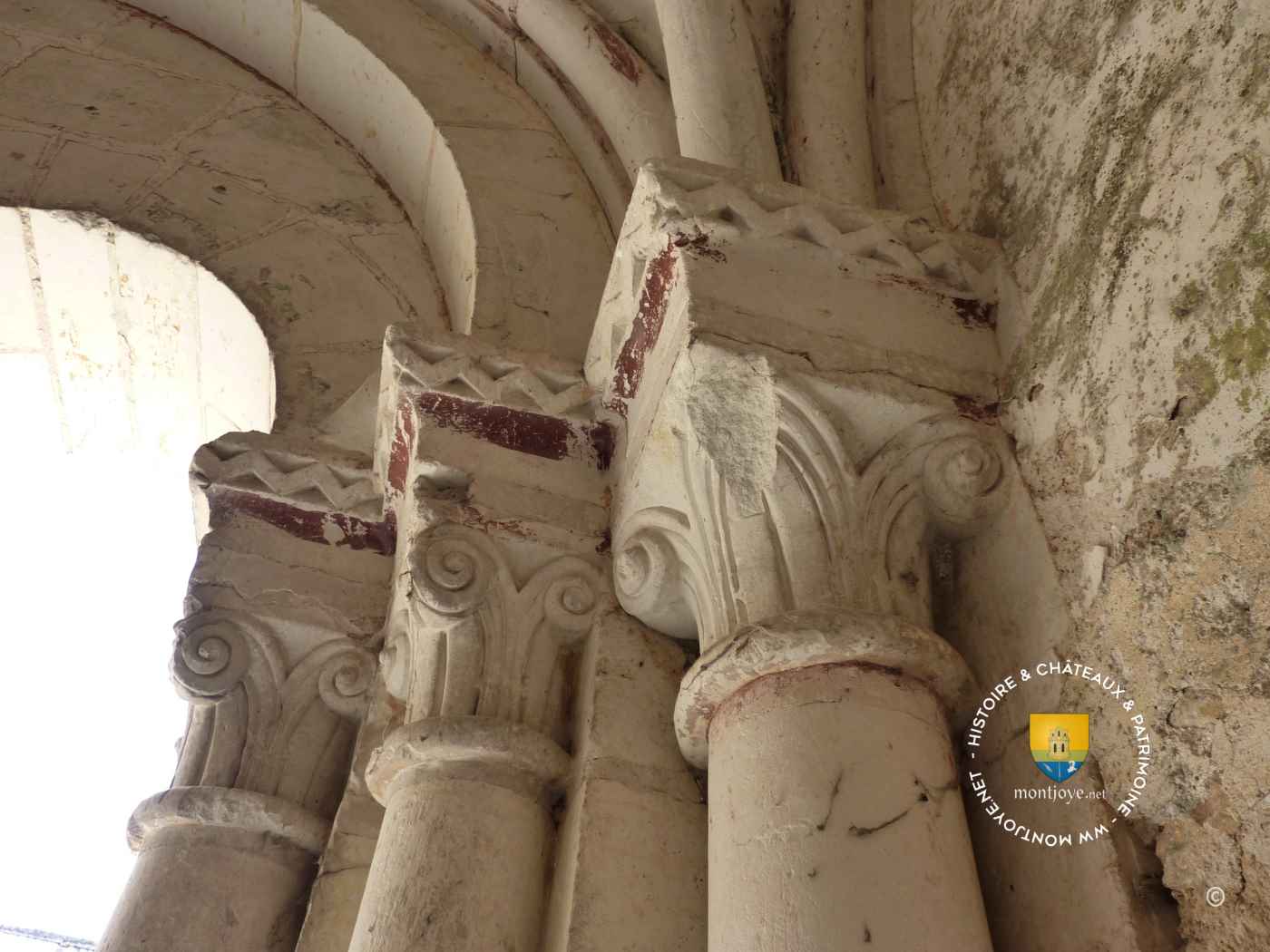 Salle Capitulaire Colonne XIIe 