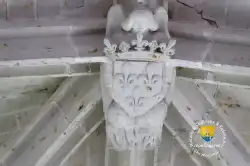 Clef De Voute Roi De France Ange