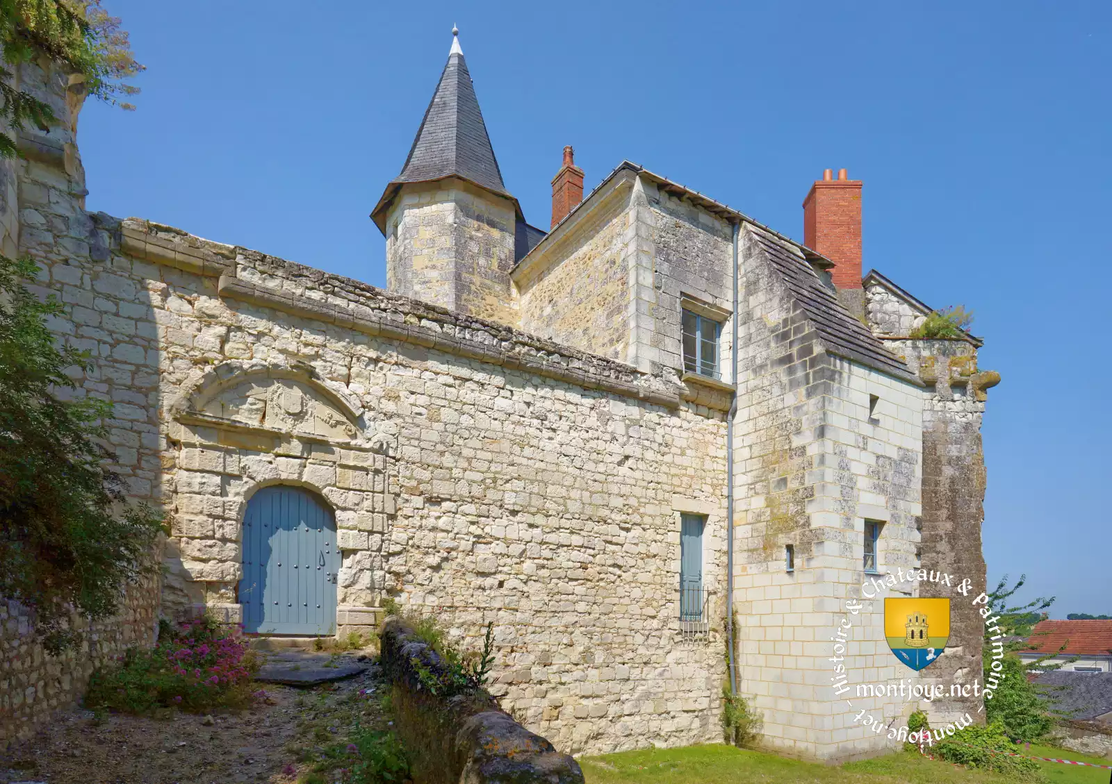 entree chateau de sainte maure de touraine