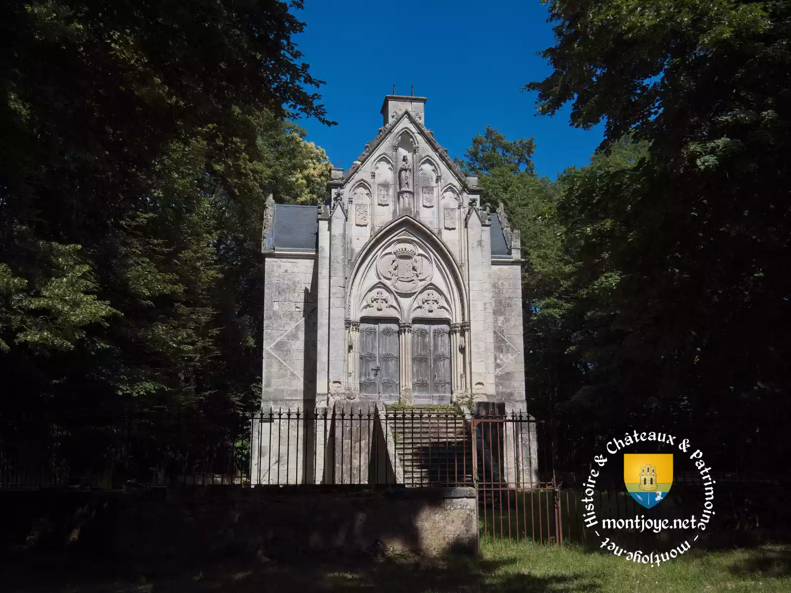 chapelle chateau de rocheux XIXe