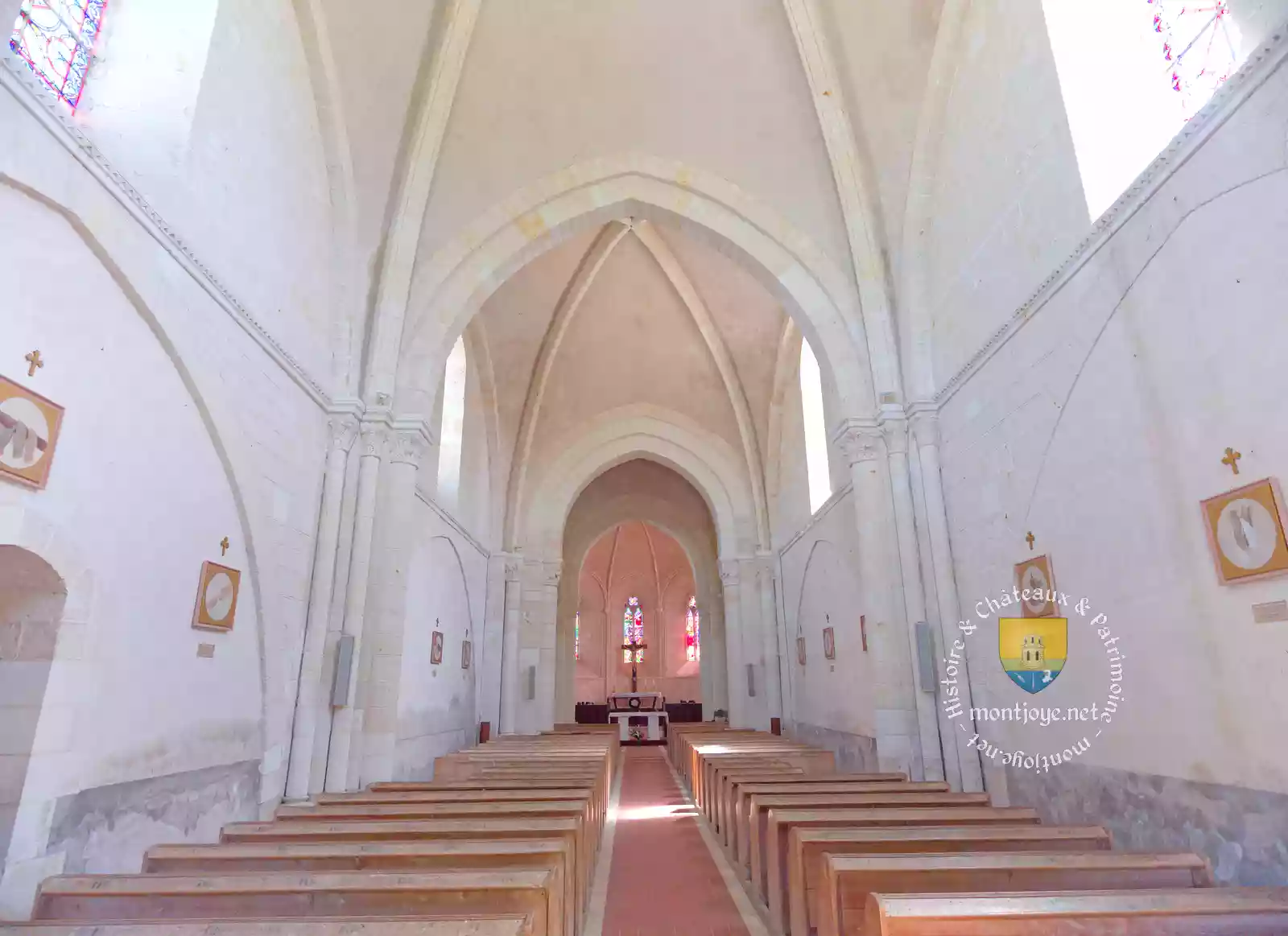 nef eglise collegiale