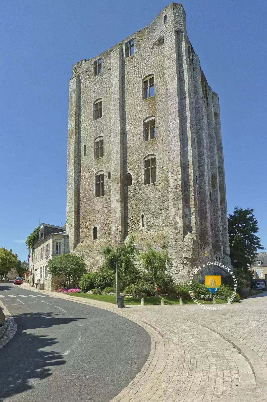 donjon beaugency tour cesar