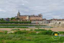 Chateau Renaissance Bord De Loire Chateau De Gien Pont