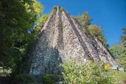 Contrefort Chateau De Montargis