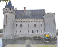 Donjon De Sully Sur Loire