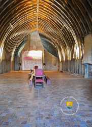 Salle Des Gardes Charpente Berceau Brise