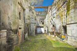 Carrieres De Pernant Chateau Aisne