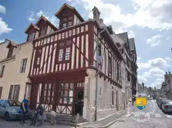 Logis Du Bon Saint Jacques Sucre Dorge