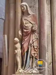Notre Dame Moret Sur Loing Statue