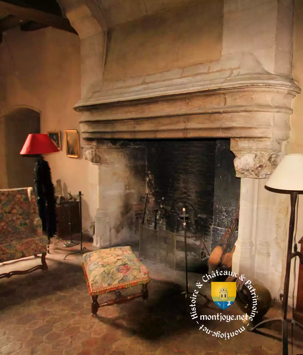 Cheminee XIVe XVe Cheminee XIVe XVe