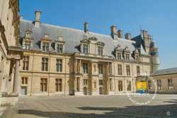 Cour Interieure Du Chateau Ecouen