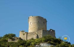 Donjon Chateau De La Roche Guyon