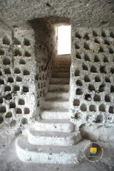 La Roche Guyon Pigeonnier Entree