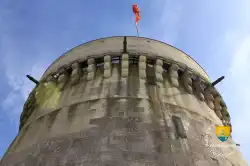 Machicoulis Falaise Donjon Talbot