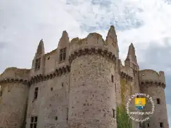 Machicoulis Tour Chateau