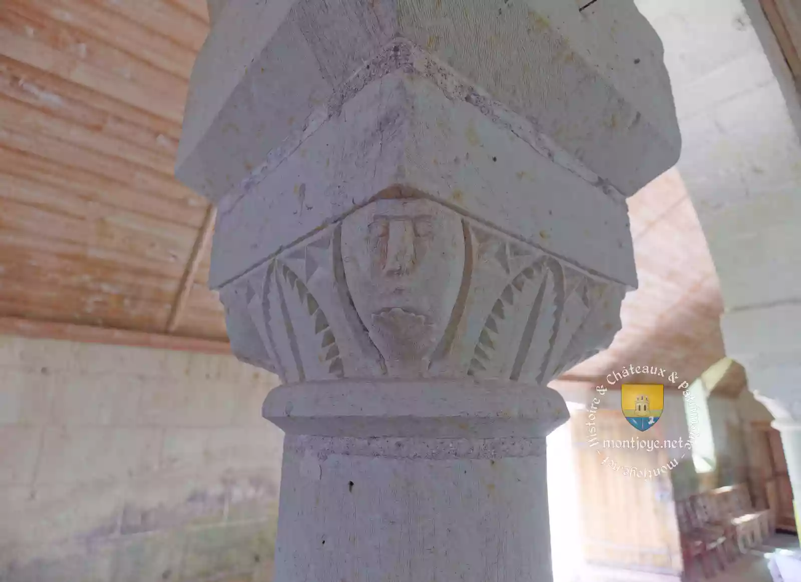 Chapiteau Roman Chapiteau Roman