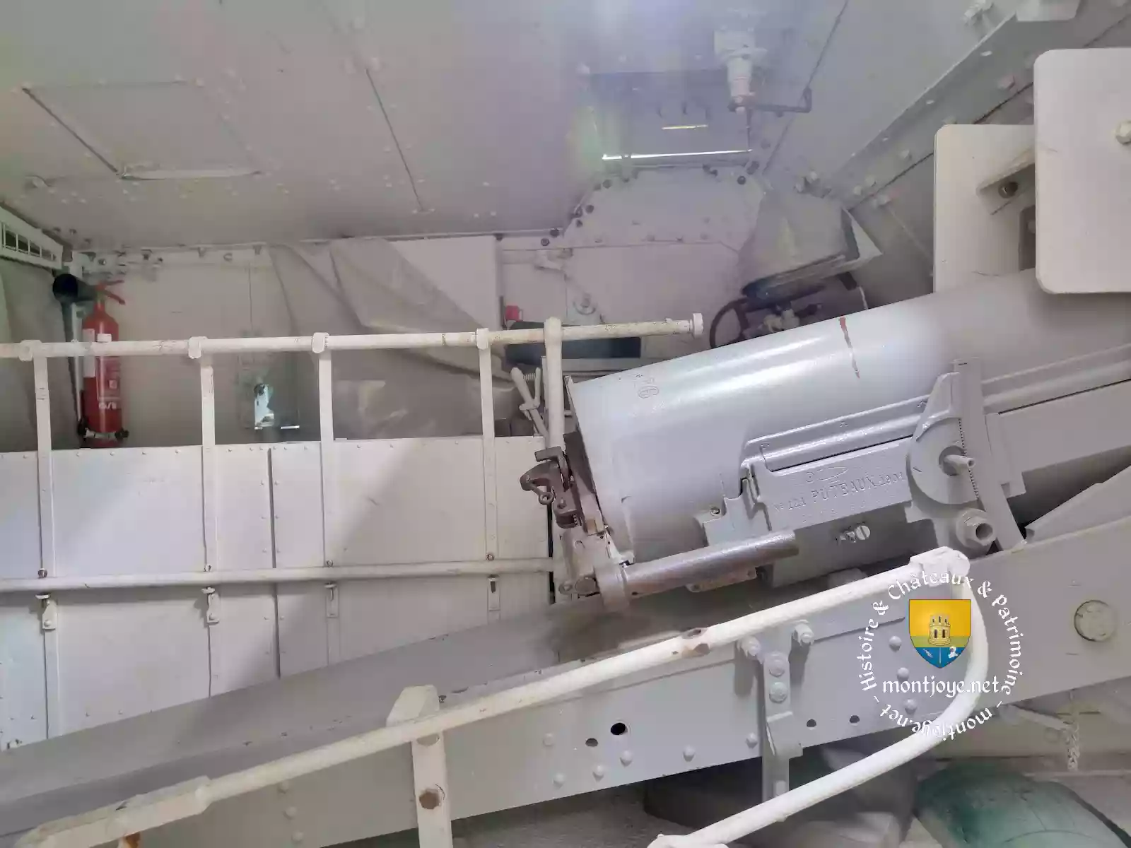 Canon Saint Chamond Char Musee Des Blindes Saumur 74 