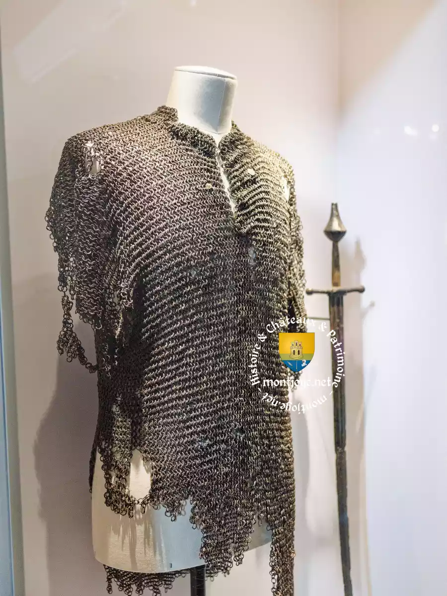 cotte de maille dun soldat anglais mort a la bataille de formigny tombeau aux anglais 1