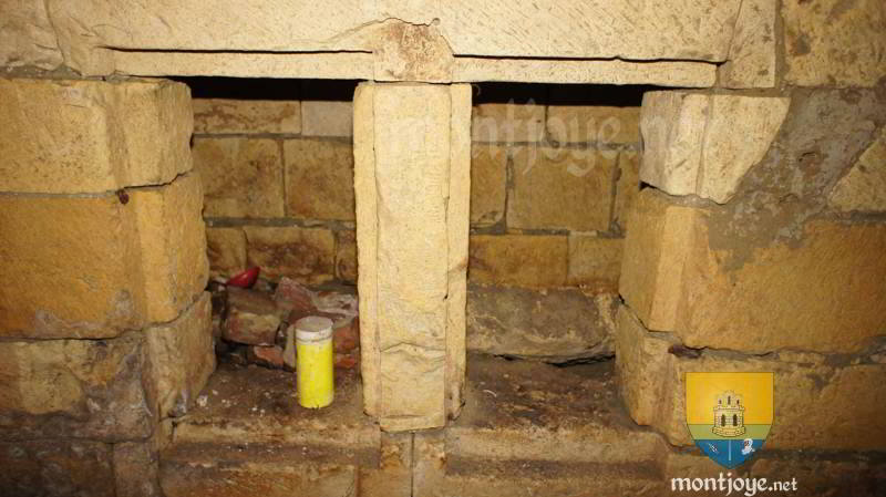 Beaulieu Les Fontaines Placard Cellier Entree 1