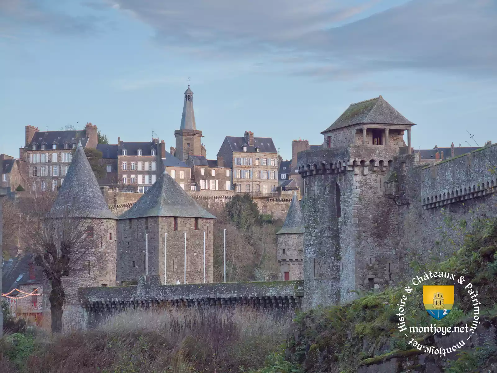 chateau beffroi de fougeres