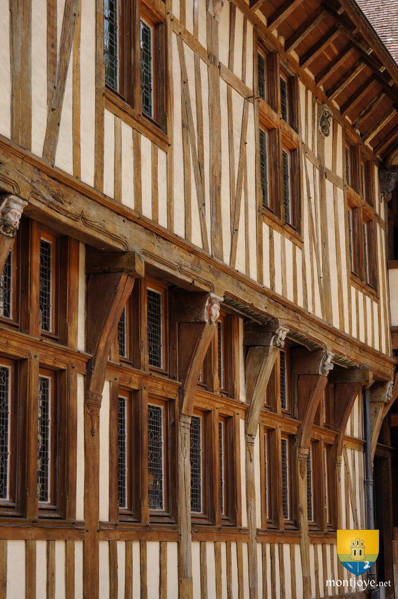 Maison Pan De Bois Hotel