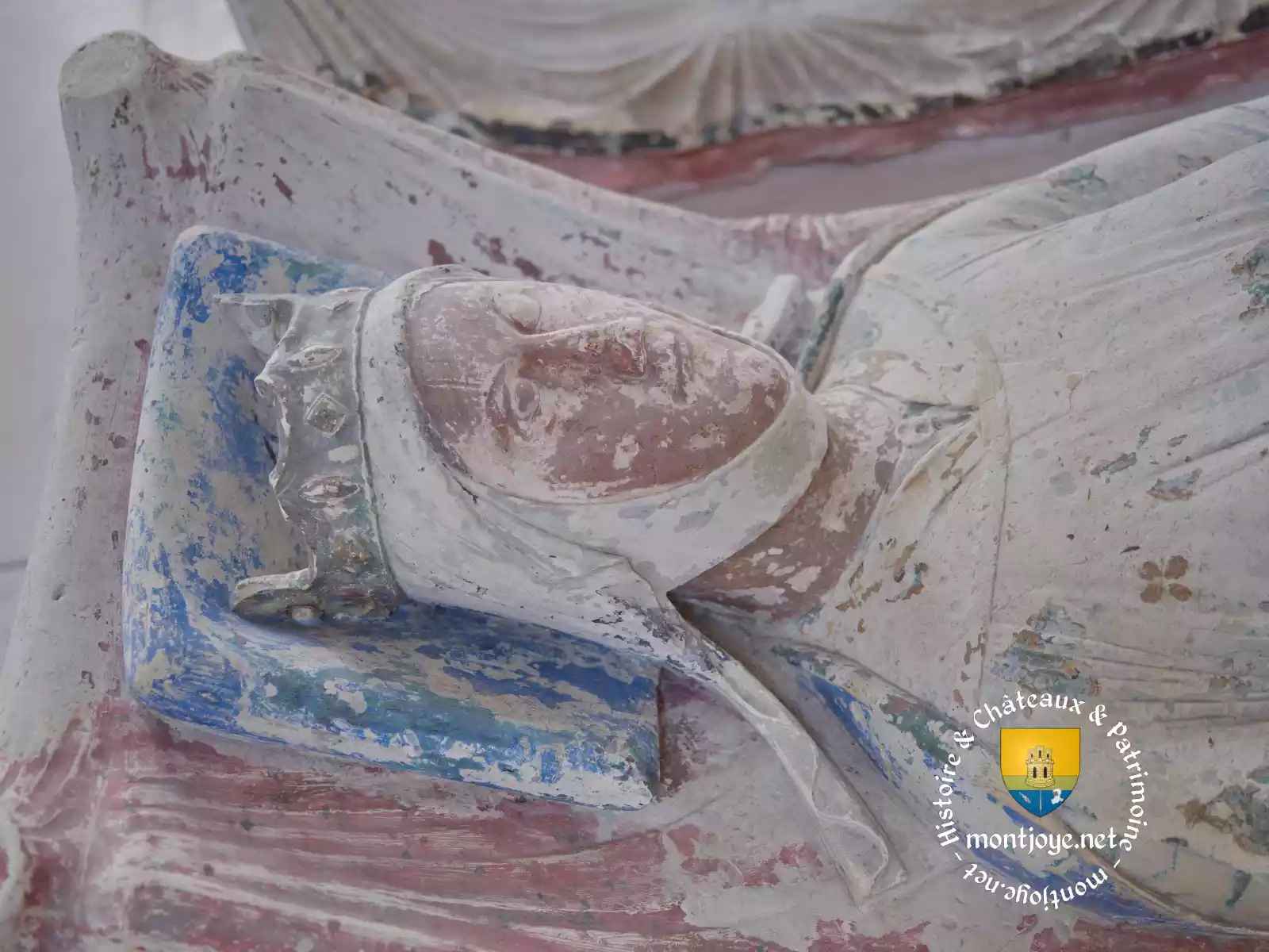 alienor aquitaine portrait gisant