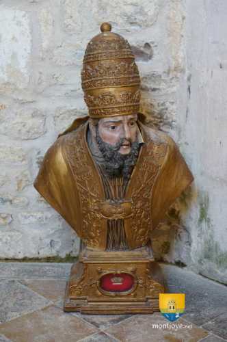 Reliques de Saint-Urbain dans une châsse à son éfigie ( symbolique )
