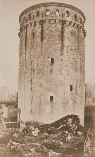Donjon de Coucy avant sa destruction par les Allemands en 1917