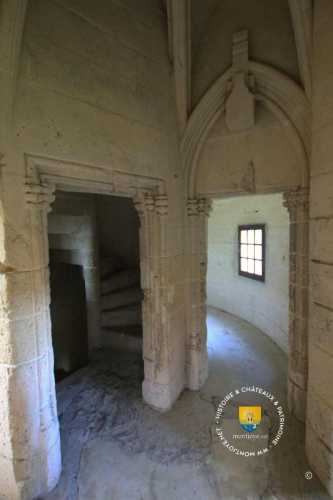 escalier médiéval, vers le chemin de ronde