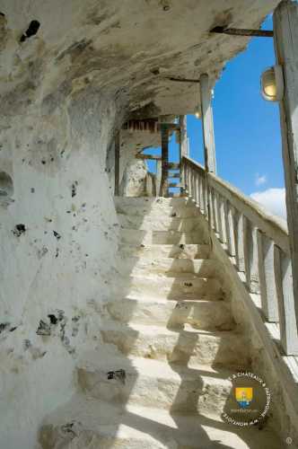 Escalier dans la Roche Calcaire