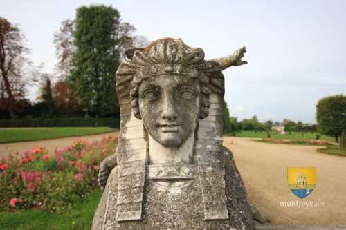 Sphinge , sphinx avec tête de femme