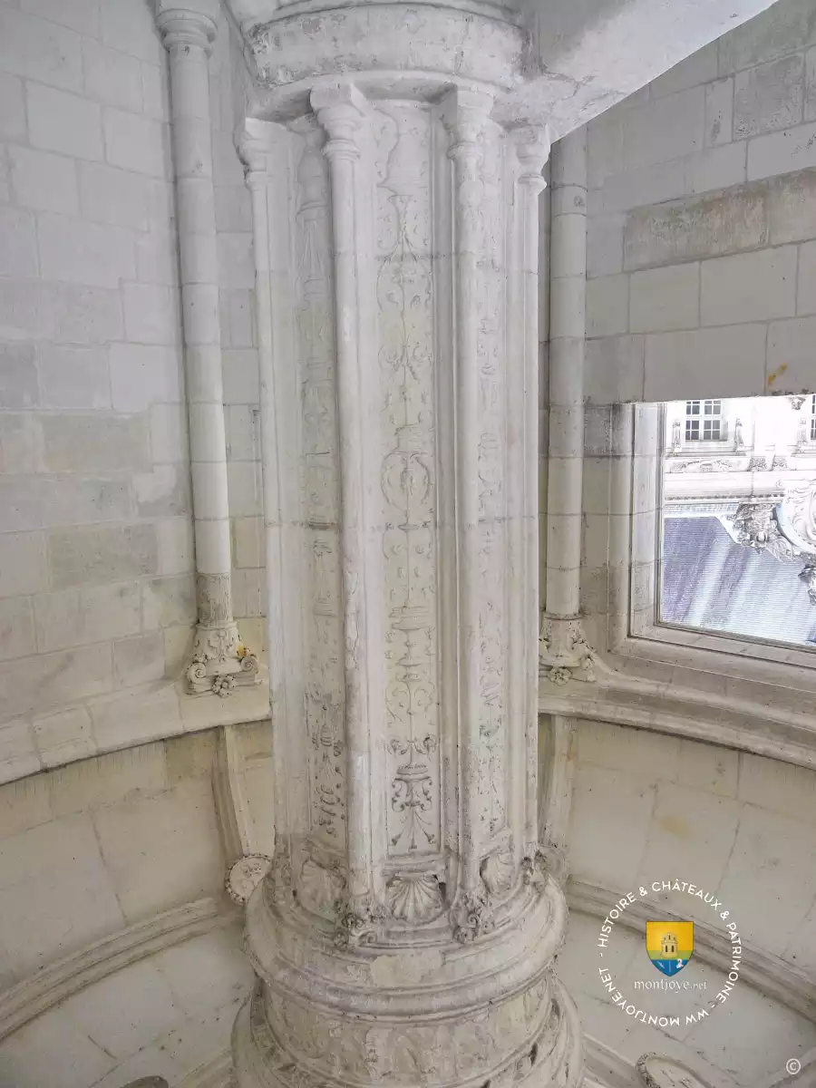 Colonne Centrale Escalier Renaissance Colonne Centrale Escalier Renaissance